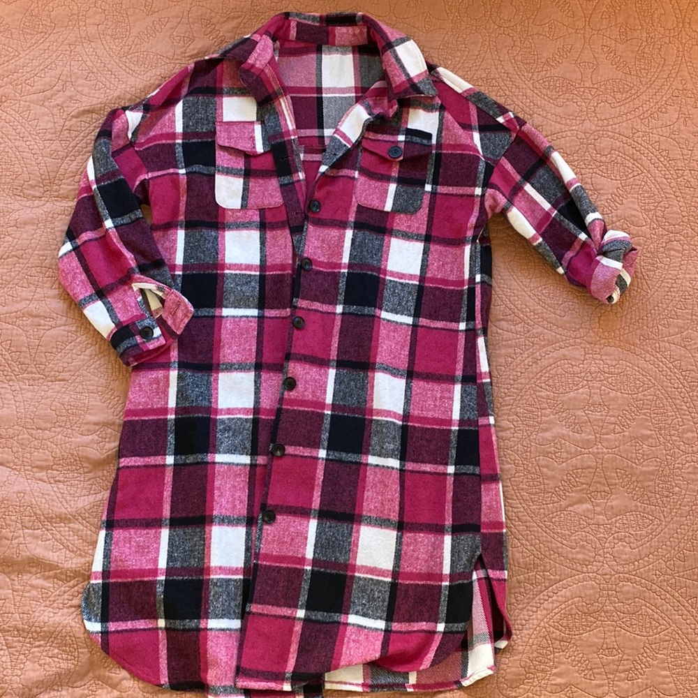 Large; Oversize Plaid Button Down Shacket Coat